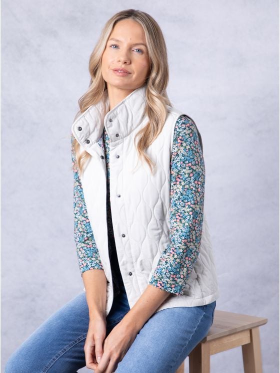 Stella Quilted Gilet – Stylish & Comfortable Layering Essential for All Seasons